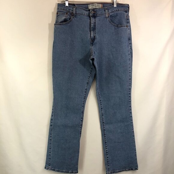 Levi's Classic Relaxed Boot Cut Jeans Size 14L - Picture 1 of 6